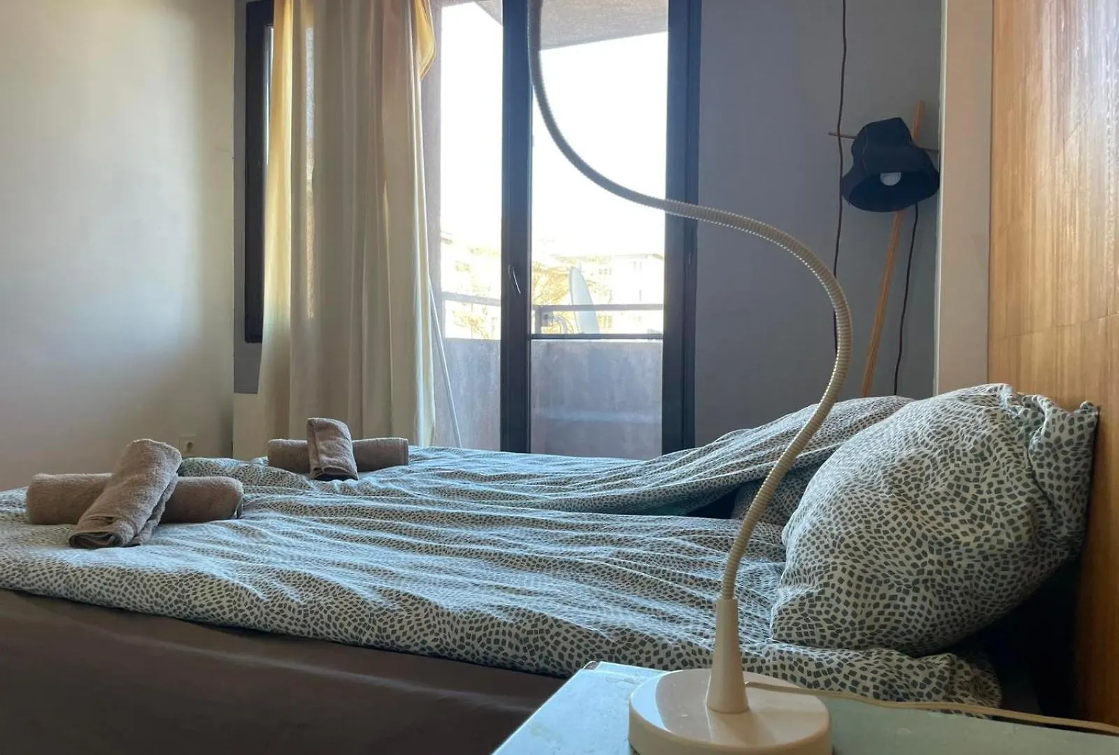 Central Apartment With Free Parking And Balcony Sófia