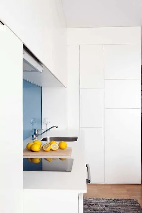 Central Apartment With Free Parking And Balcony Sofia